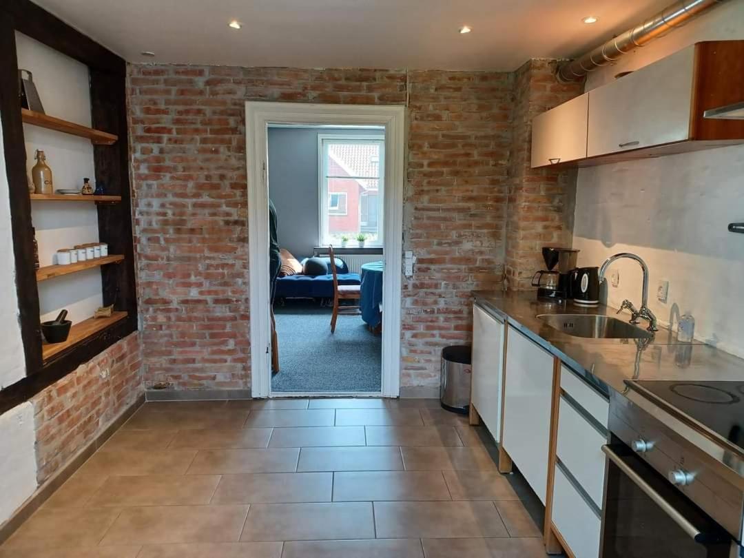 Apartamento Helt Hus, Med Egen Have Og 4 Sovevaerelser Skærbæk Exterior foto